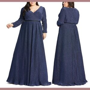 Mac Duggal 48892 size 22W navy shimmering v-neck gown